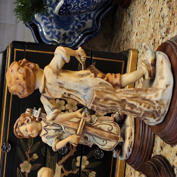 VINTAGE Himark OLD WORLD PORCELAIN 4-BAND BOY FIGURINES COLLECTION - Picture 3 of 10